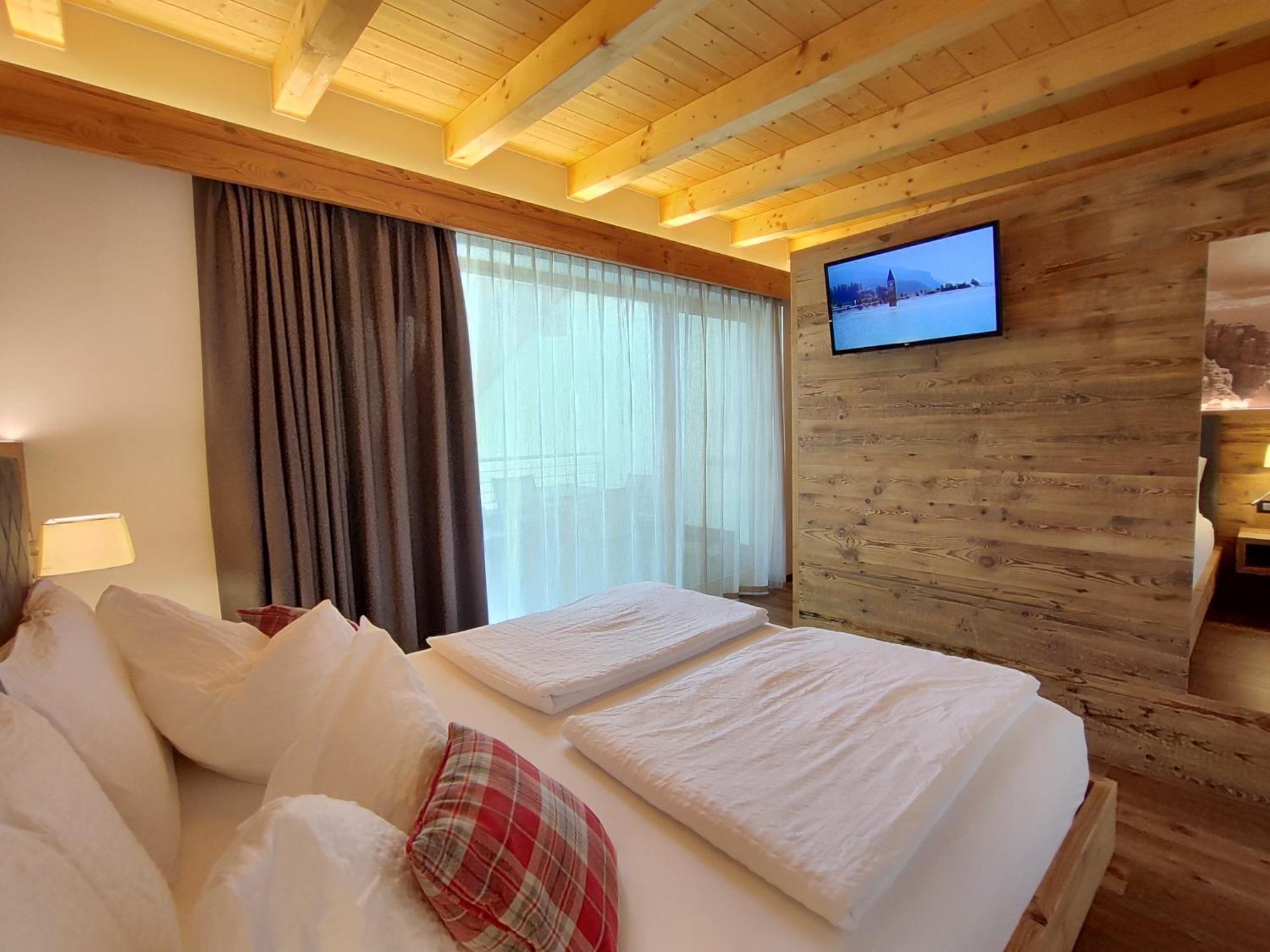 Dolomites B&B - Suites, Apartments And Spa Tesero Luaran gambar